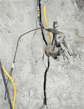 云南大理地下管道沟渠开挖岩石免爆破设备一多少钱一吨