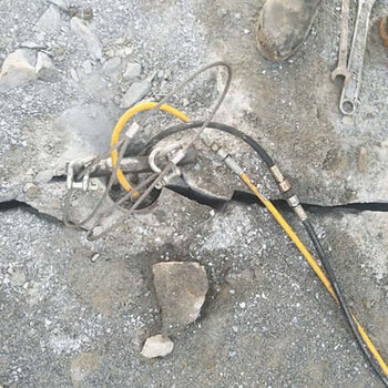 甘肃武威城市建设不让放炮开石头分石器高产量设备