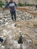 大興安嶺挖地基巖石基坑免爆破開挖機使用教程