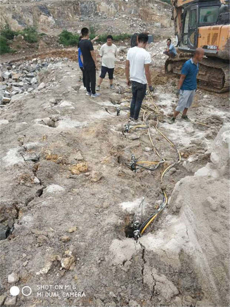 土石方爆破石头机器机塞式破石机(茂名市基坑撑裂机