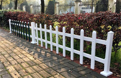 信阳市平桥区花坛pvc护栏、塑钢栅栏·护栏的安装方便图片2