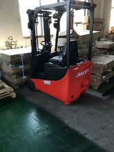 沈阳电动叉车价格_三支点平衡重-沈阳兴隆瑞图片