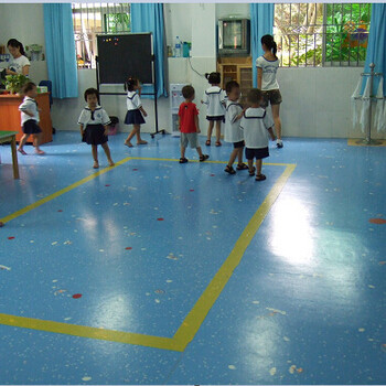 供应惠州幼儿园胶地板儿童卡通胶地板PVC地板纯色胶地板