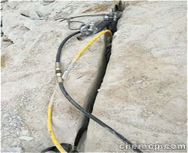 黑龙江大庆公路路基边坡破石机矿石液压开石机