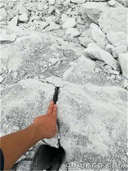 安徽池州矿山岩石破碎开石器石灰石劈石机械