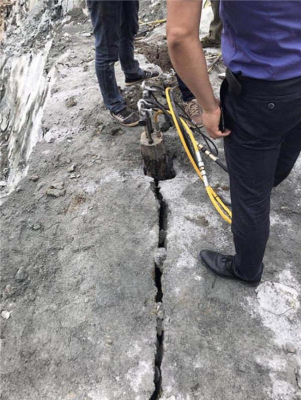 常州不用放炮开山采石劈裂机效益怎么样