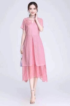 武漢派大碼女裝卡唯戈品牌折扣女裝尾貨批發(fā)