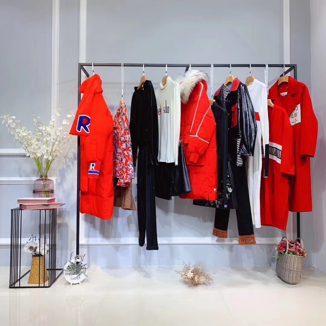 梁平喬帛秋冬季尾貨服裝批發(fā)市場