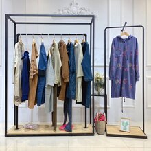 郎美睿秋冬装品牌女装专柜正品羽绒服高档外贸女装尾货剪标大牌登发外贸服装市场图片