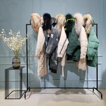 愛美斯金約翰服裝品牌折扣店河北品牌女裝折扣店南昌女裝尾貨批發(fā)市場