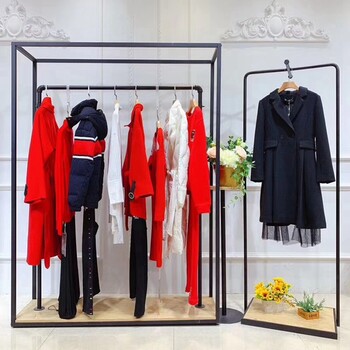 阿尤三线品牌女装加盟红袖品牌折扣加盟店什么是品牌专柜尾货