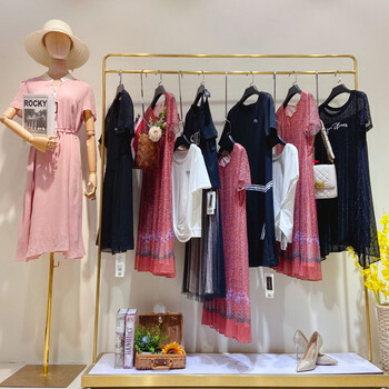 菲閣女裝絲綢批發(fā)市場千頌伊服裝杭州服裝公司