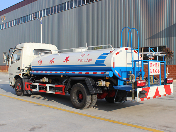 東風(fēng)福瑞卡10方綠化噴灑車噴灑車價格表