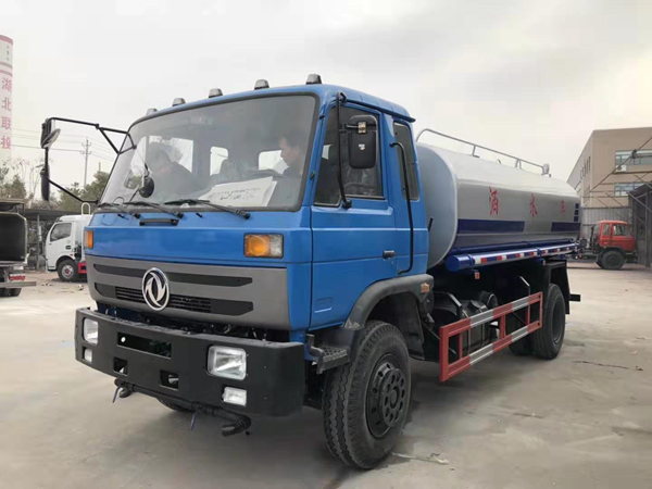 153東風(fēng)15方霧炮灑水車灑水車生產(chǎn)廠家