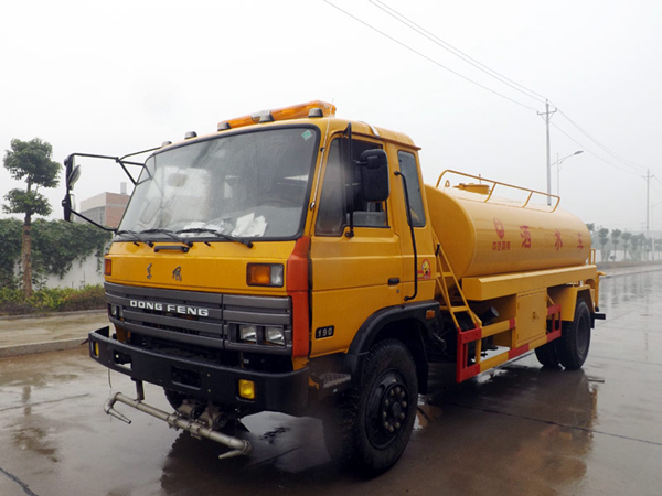 153東風(fēng)15方霧炮灑水車灑水車生產(chǎn)廠家