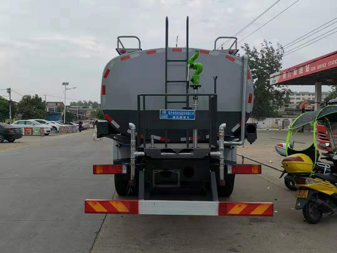 重庆国六20吨东风天龙绿化喷洒车洒水车的报价