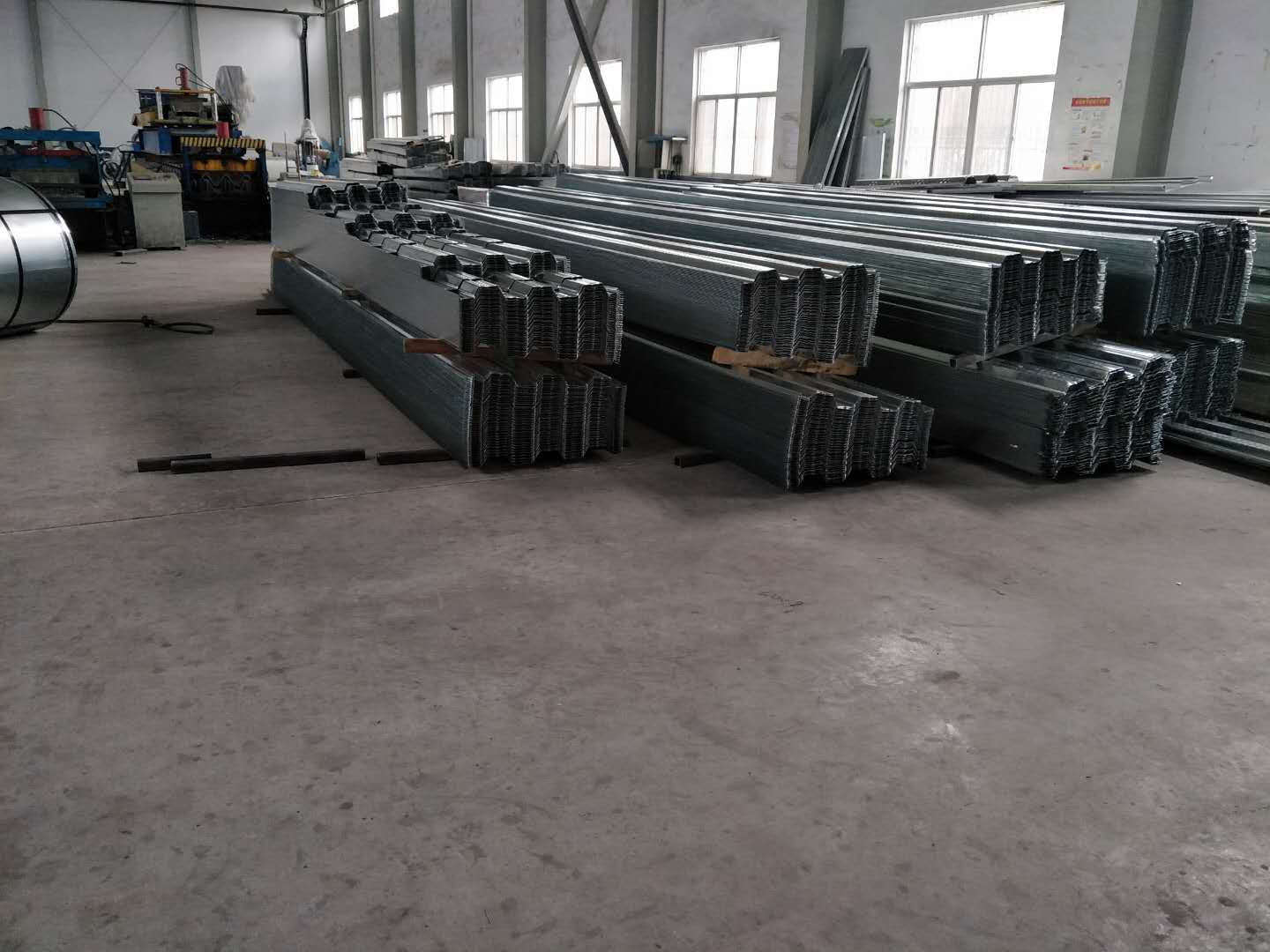 嘉峪关YXB65-220-660压型钢板厂家