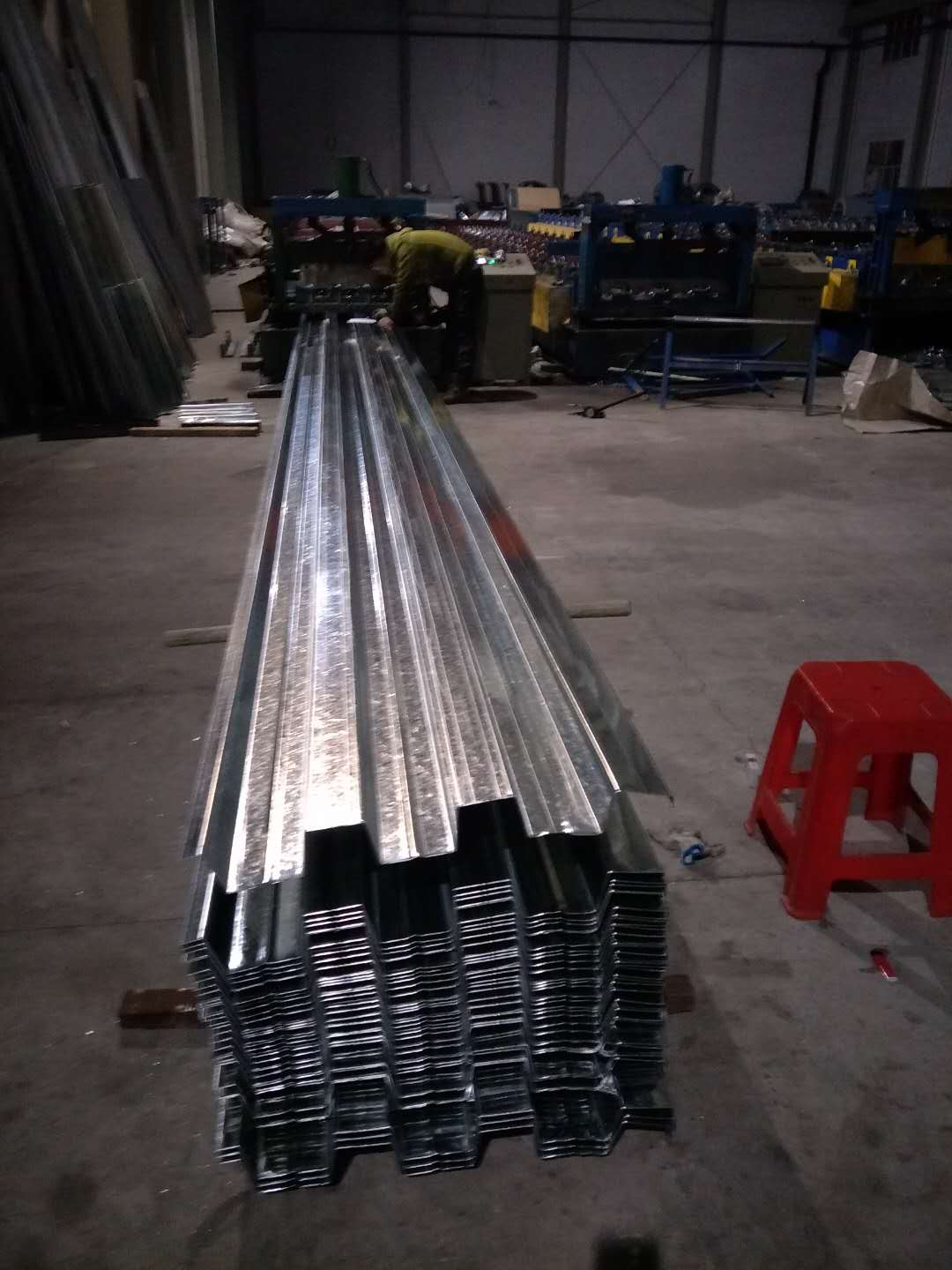 巴彦淖尔YX65-300铝镁锰直立锁边板