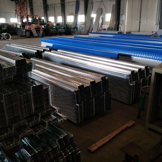 山南地区YX130-300-600彩钢板厂家