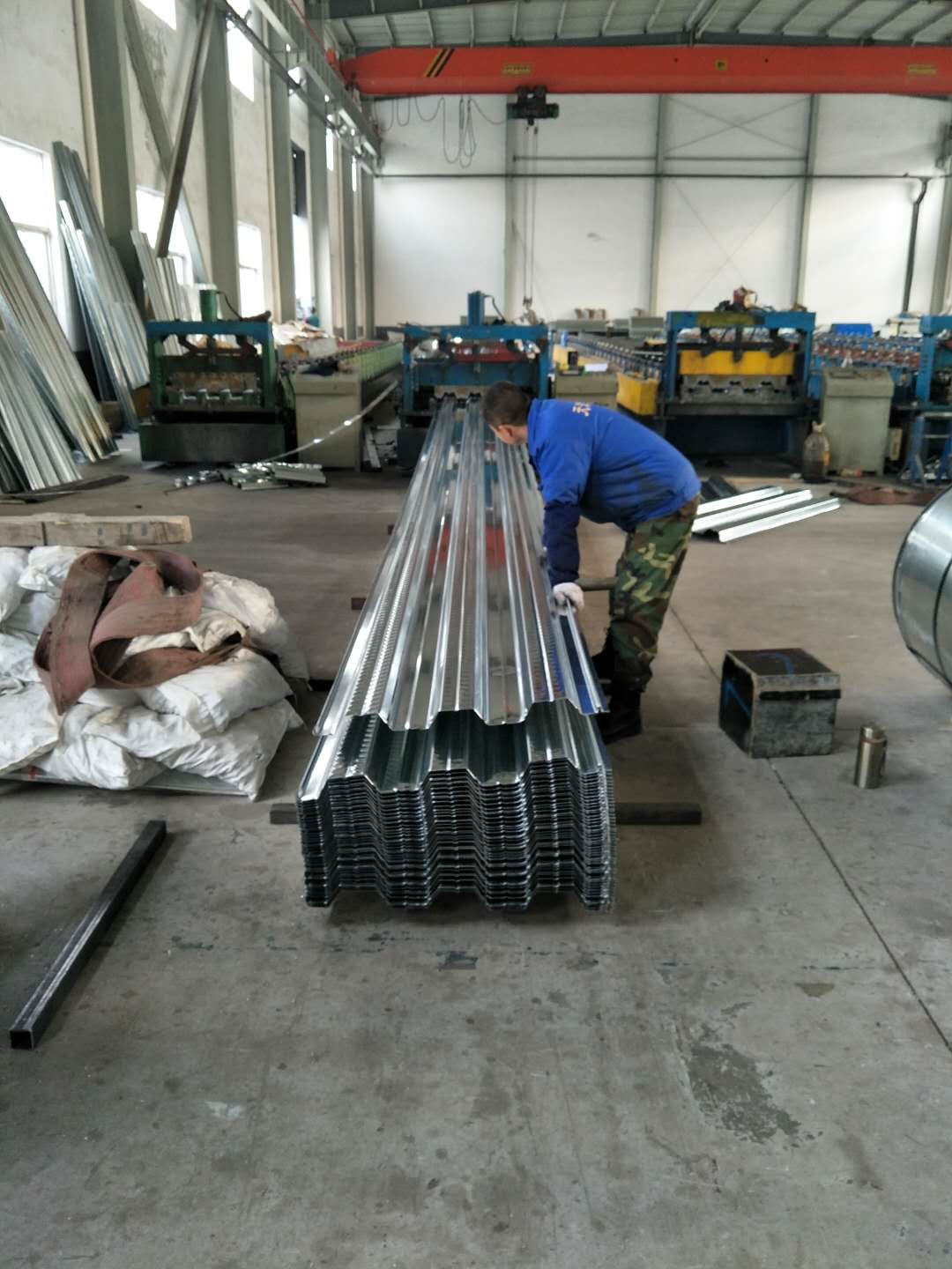 喀什地区YJ66-240-720压型钢板厂家