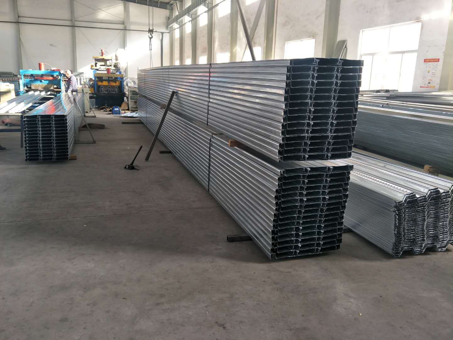 绥化YXB48-200-600压型钢板厂家