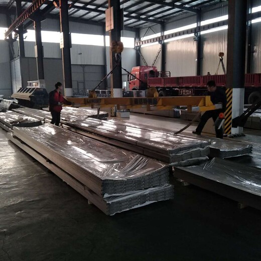 青海省铝镁锰合金屋面板厂家