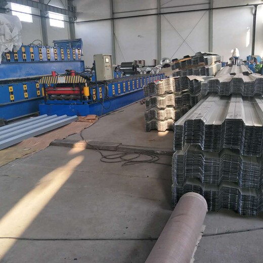 巴音郭楞蒙古自治州和硕县YXB51-305-915镀锌压型钢板厂家