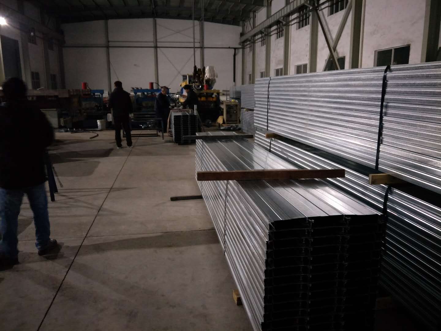 雅安YXB48-200-600(B)镀锌压型钢板厂家