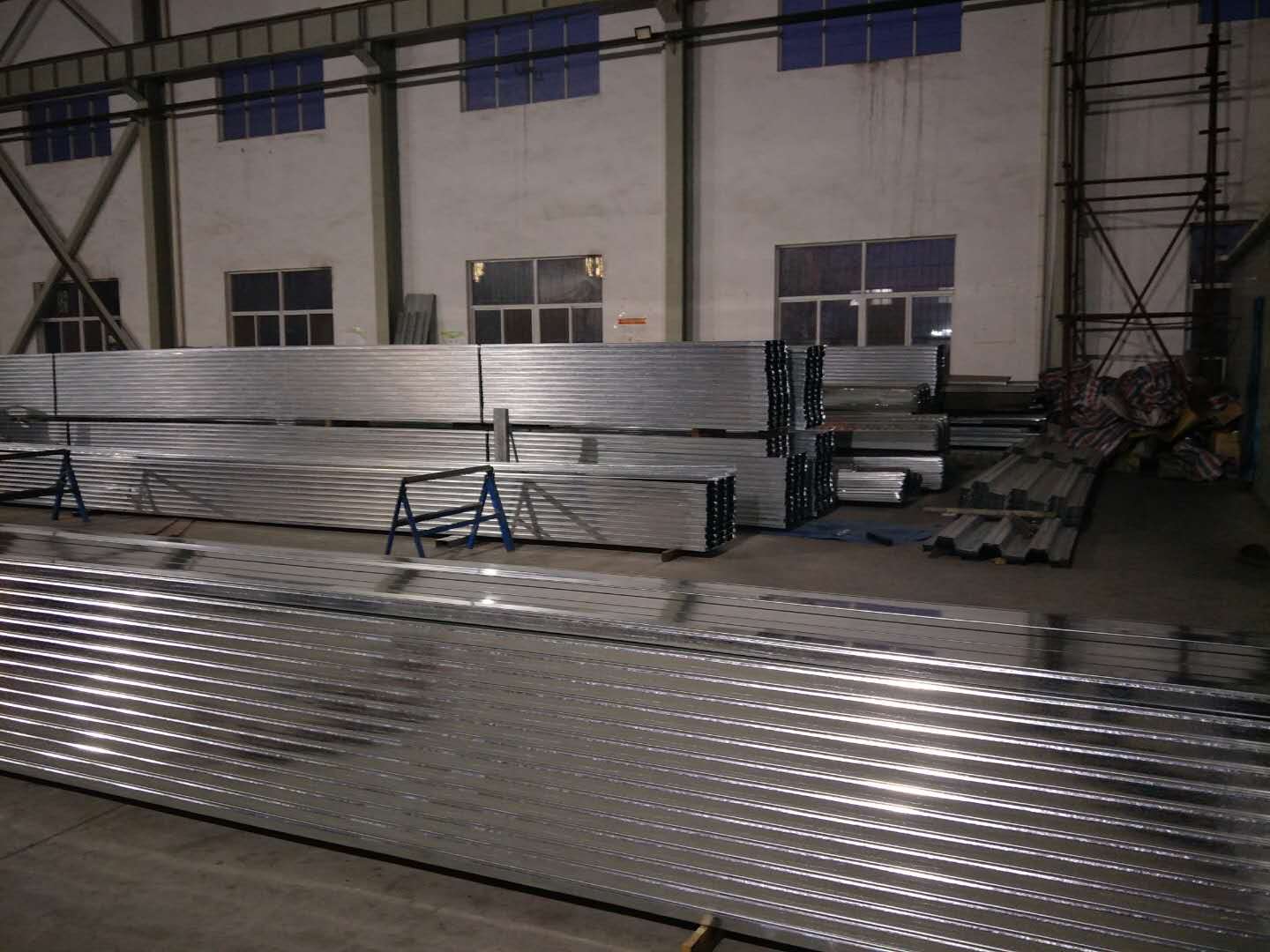 聊城YX76-300-880压型钢板厂家