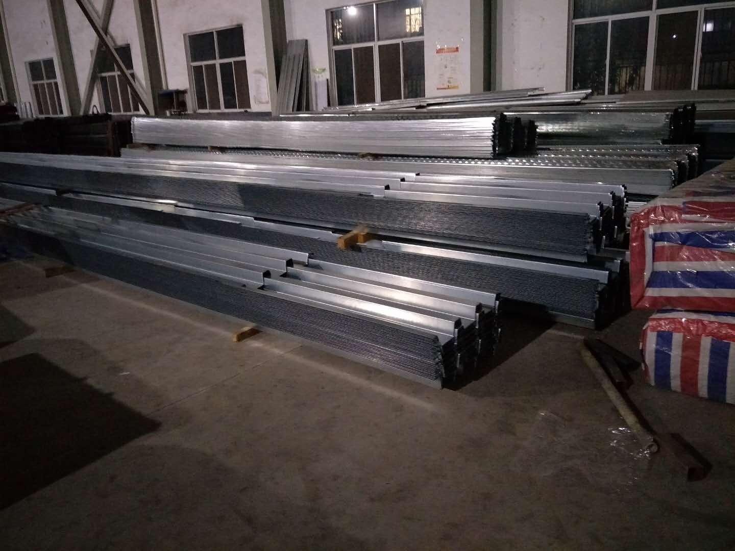 阿克苏地区YXB48-200-600压型钢板厂家 