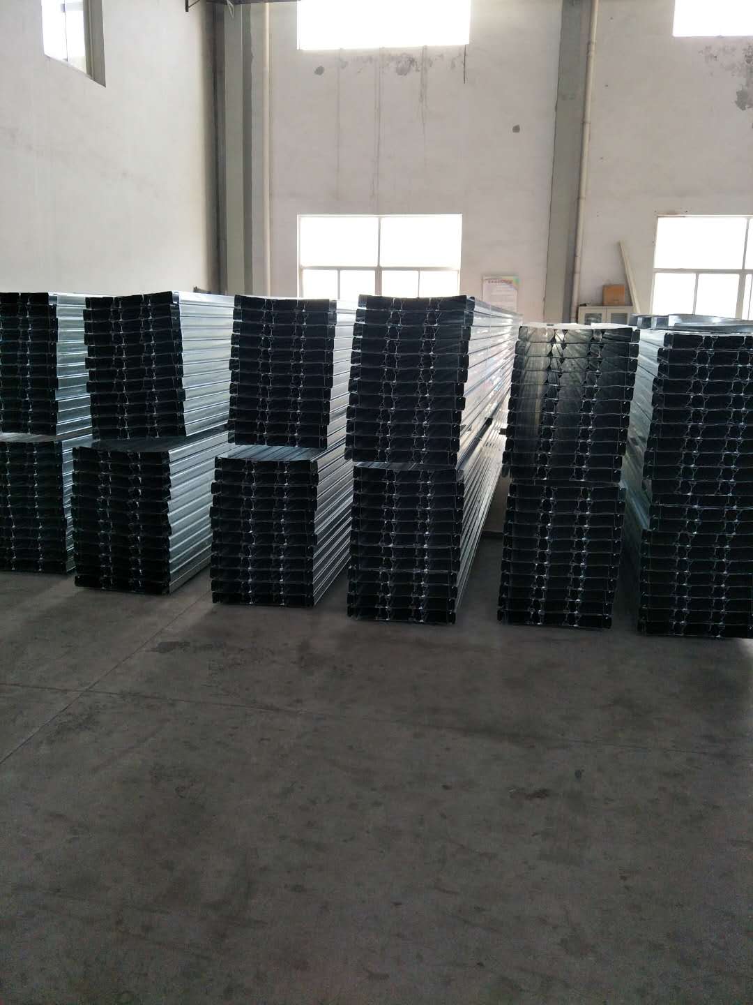 博尔塔拉自治州YXB48-200-600压型钢板厂家 