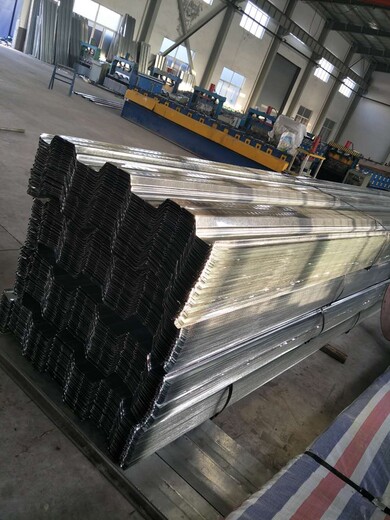 渭南蒲城县YXB51-305-915镀锌压型钢板厂家