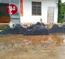 惠州黑山石厂家-黑色景观石批发-户外别墅花园造景可定制切片石
