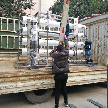 洛陽廠家超純水設(shè)備EDI模塊0.5噸車用尿素制取設(shè)備純凈水設(shè)備