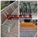 地铁口安装卡位式自行车锁车架