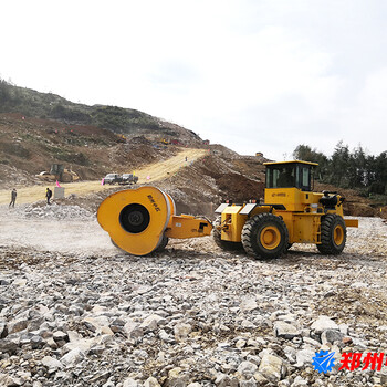 大方县冲击碾压路机冲击式压路机冲击压路机冲击式压路机出租市场报价