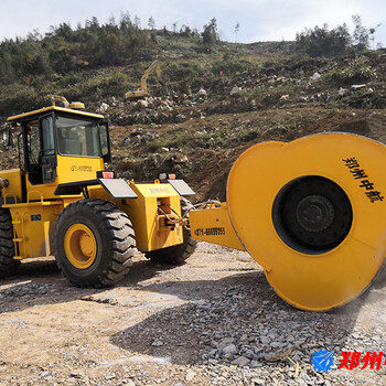 菏澤市三邊形沖擊壓路機(jī)鄭州中航?jīng)_擊壓路機(jī)市場(chǎng)價(jià)格