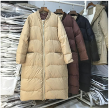 冬季新款女装棉衣羽绒服工厂尾货女羽绒服货源批发河北沧州哪里有适合地摊女羽绒服批发图片