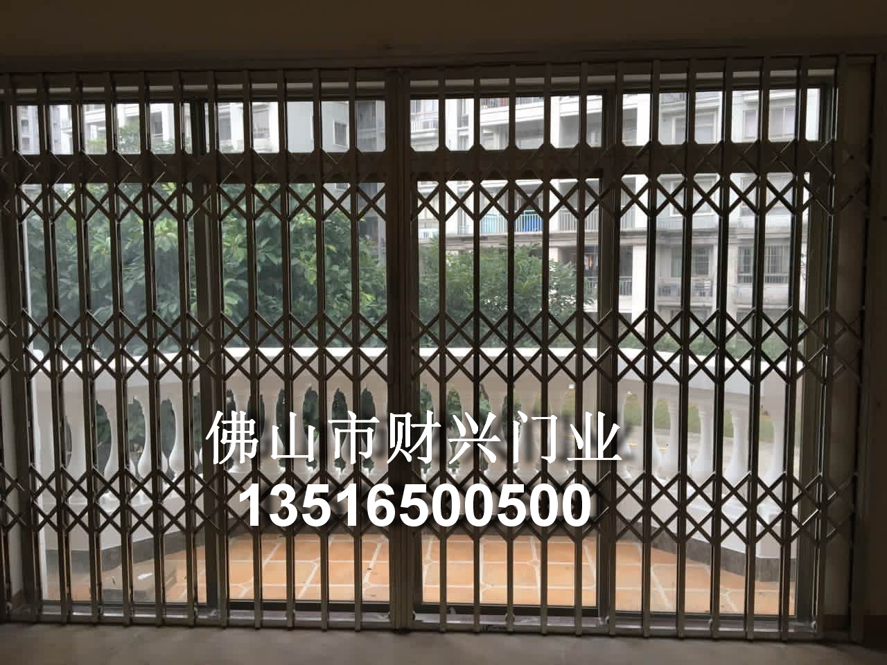 不锈钢拉闸门