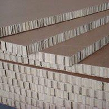 潍坊20mm蜂窝纸板厂家量大优惠蜂窝纸芯夹心纸板