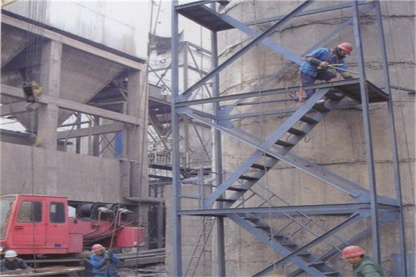 衢州烟囱防护爬梯制作安装公司包工包料