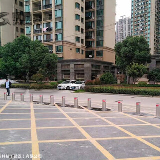 南昌路桩厂家钢精灵升降路桩活动简易路障便携可拆分式路桩图片3