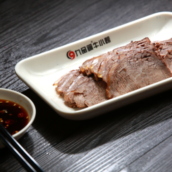 北京牛肉汤加盟好吗，九品锅牛小馆抓住消费者味蕾
