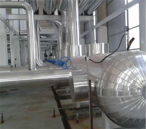 锅炉管道设备岩棉硅酸铝保温隔热施工安装。