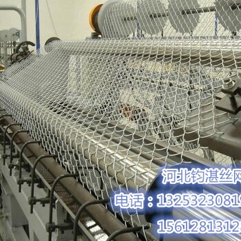 操場(chǎng)圍欄勾花網(wǎng)、綠色操場(chǎng)圍欄價(jià)格