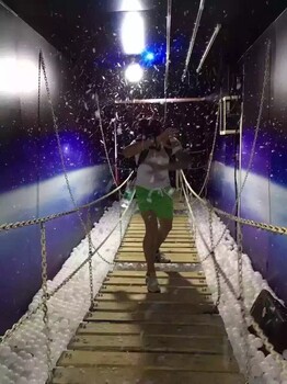 泰州VR雪山吊桥体感游戏出租荧光秋千出租租赁