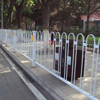 深圳护栏网订做,公路护栏,人行道护栏，铁马，钢格板,钢结构围挡