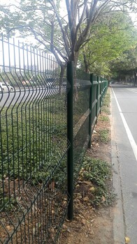 欢迎定做基坑护栏环保栅栏桃型柱护栏乡村公路护栏