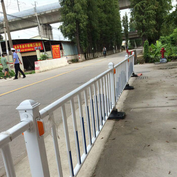 肇庆道路交通栏杆城市文化护栏现货人行道隔离栏杆隔离栅
