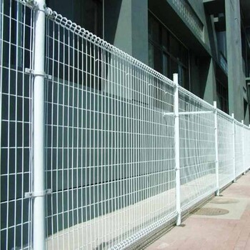 揭阳市政护栏网价格公路中间双圈护栏安装道路两侧防抛网